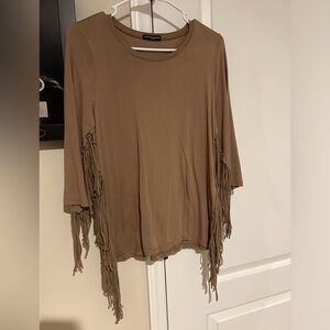 Small quarter sleeve tassel shirt